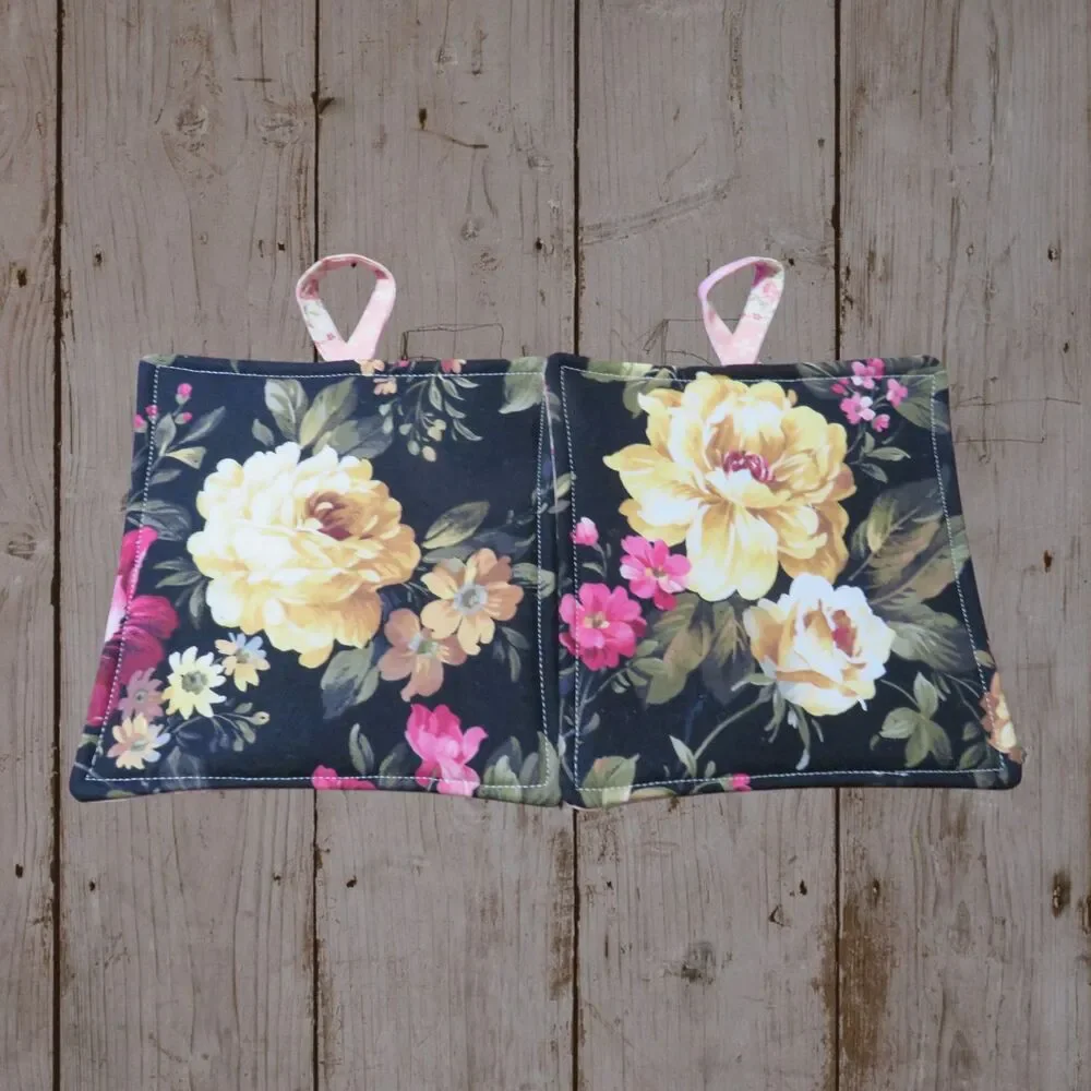 Handmade Potholder, Set of 2, Reversible Christmas Pink Roses and Yellow Roses